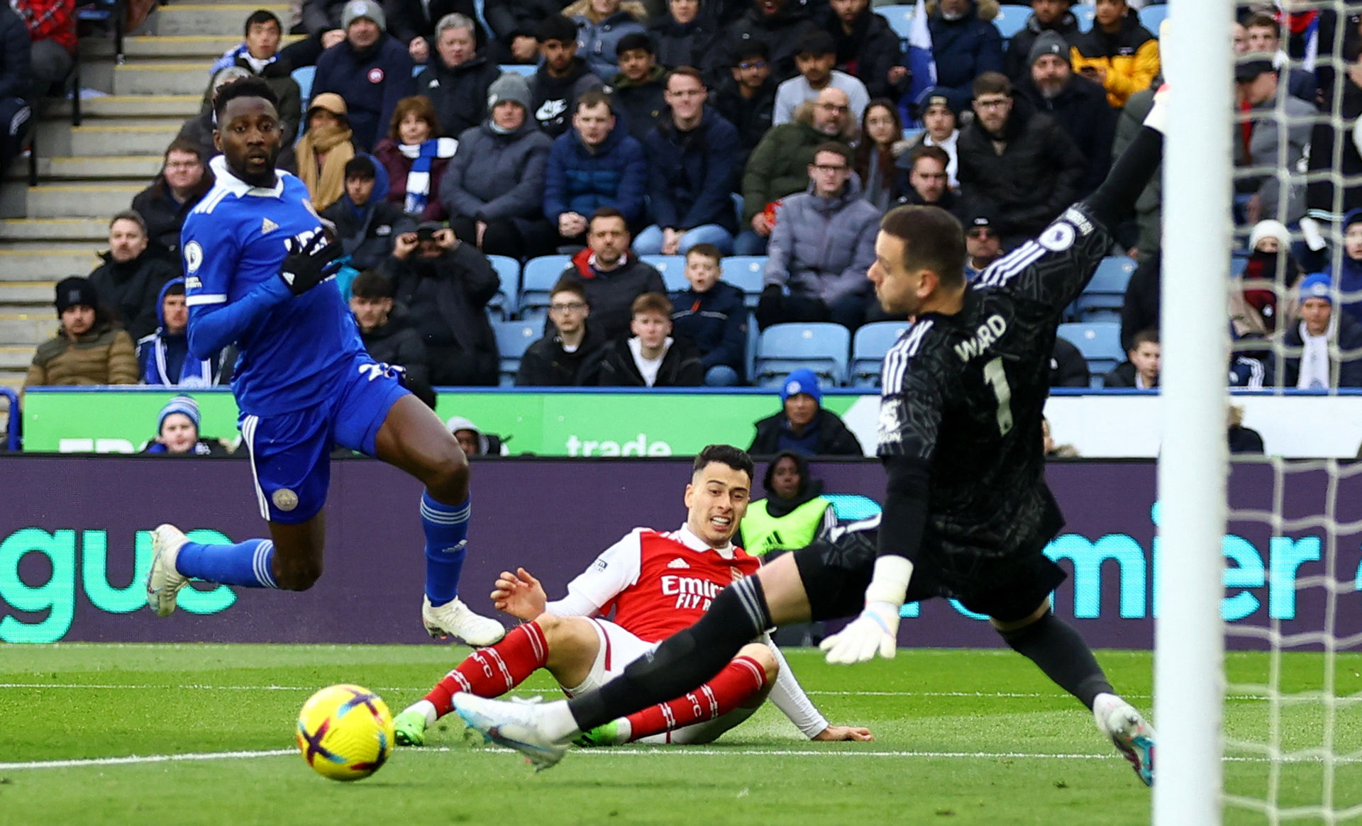 伊萨克在突 伊萨克在突